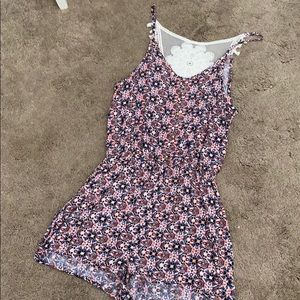 XS Romper, lace back